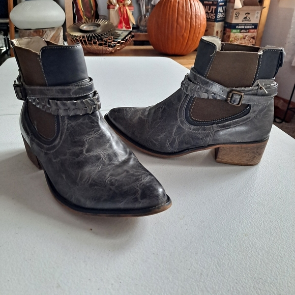 Maurices Breana Booties Gray - Picture 2 of 9